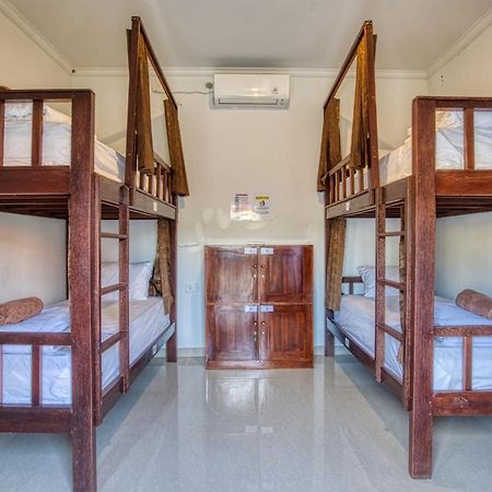 L Degus Hostel Toyapakeh Eksteriør bilde