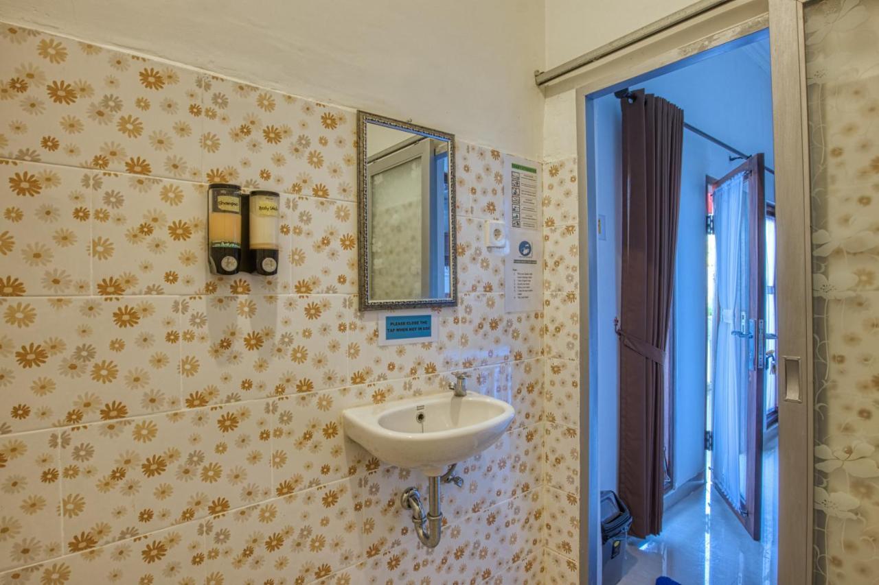 L Degus Hostel Toyapakeh Eksteriør bilde